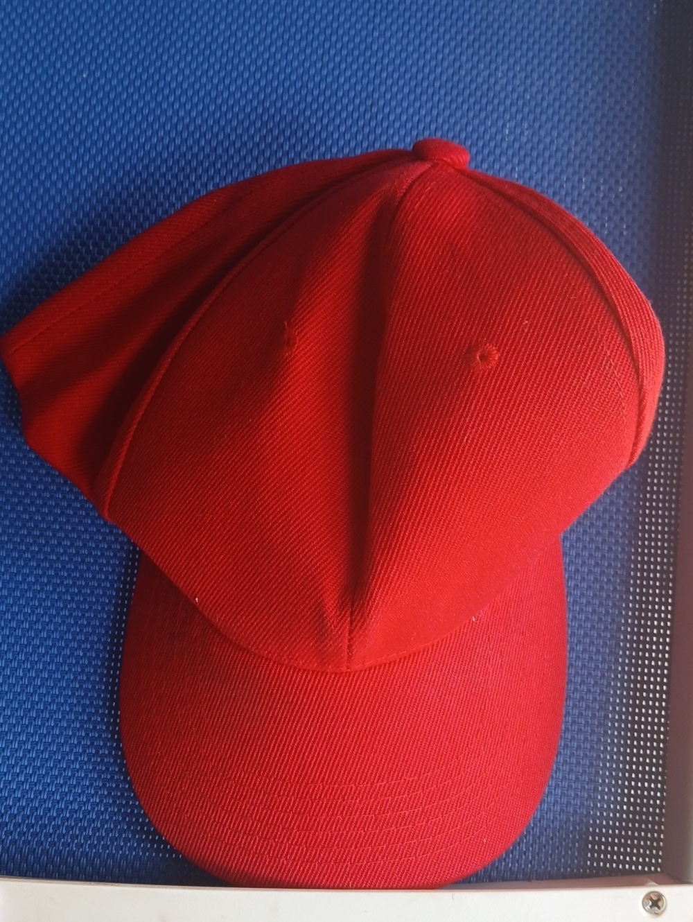Amazon Red Men's Baseball Cap